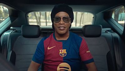 Ronaldinho helps launch new Barcelona kit but fans unhappy with one feature
