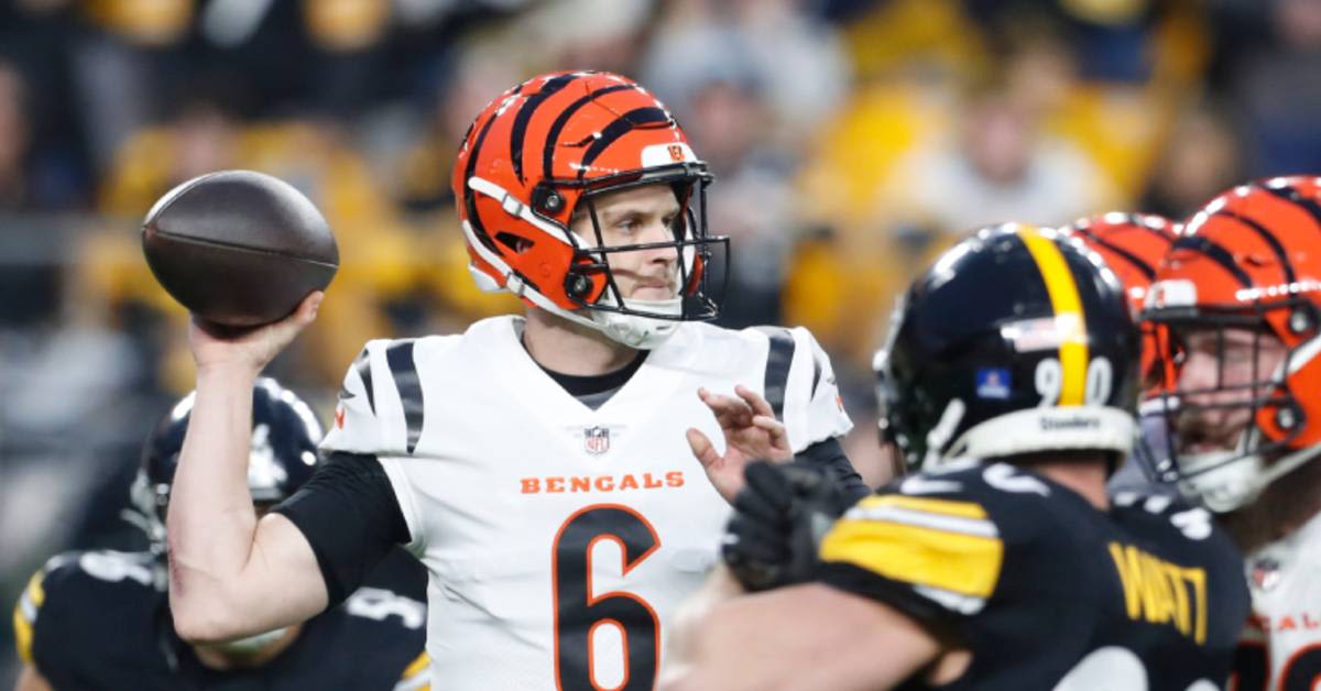 Steelers Rival Bengals Backup QB Suffers Rib Injury