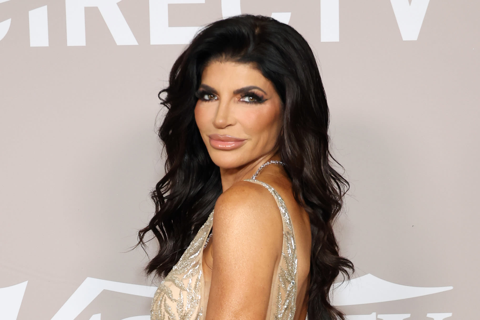 Teresa Giudice Gives a Rare Look at Her "Natural Curls": "It's Been a While" (VIDEO) | Bravo TV Official Site