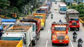 Camioneros siguen bloqueando varias vías en Colombia, pese a que ya levantaron el paro