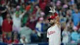 Harper homers and Bohm extends his hitting streak as the streaking Phillies beat the Giants 5-4