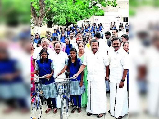 Free Bicycles Worth ₹12.6cr Distributed to Students in Salem | Coimbatore News - Times of India