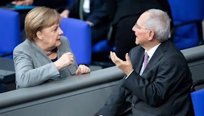 Schäuble in Memoiren: Ich sollte Merkel stürzen