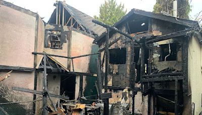 Three houses destroyed in East Vancouver fire Monday night