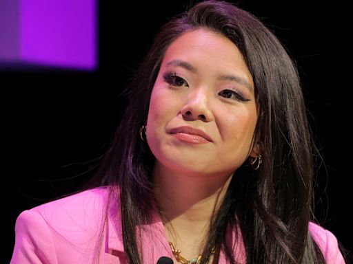 Vivian Tu wants young adults to stop making these money mistakes