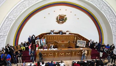 Parlamento da Venezuela adia votação que mira ONGs e anuncia consulta pública para punir 'fascismo' nas redes sociais