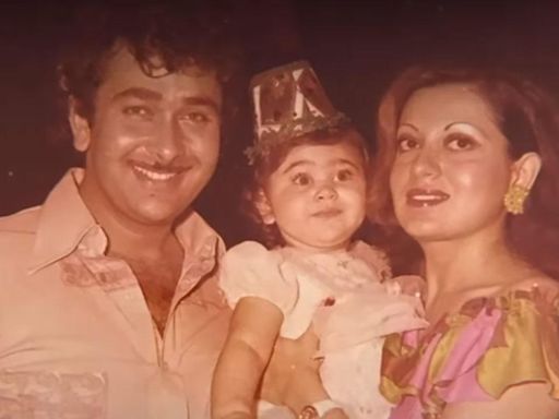 Karisma Kapoor shares adorable birthday pics with parents Randhir, Babita