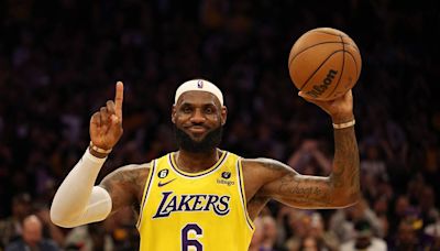 LeBron James renueva contrato con los Lakers por $104 millones