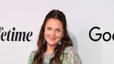 Drew Barrymore revela que su madre le dejaba beber alcohol y fumar mariguana a los nueve años