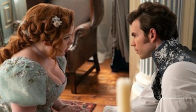 ‘Bridgerton’ Star Nicola Coughlan Says Season 3 Sex Scenes Were ‘Intimidating’ but ‘Brilliant’ to Film | Video