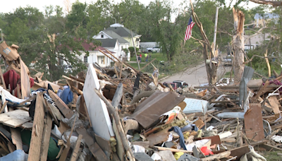 Greenfield tornado survivors share stories of resilience as they sift through rubble