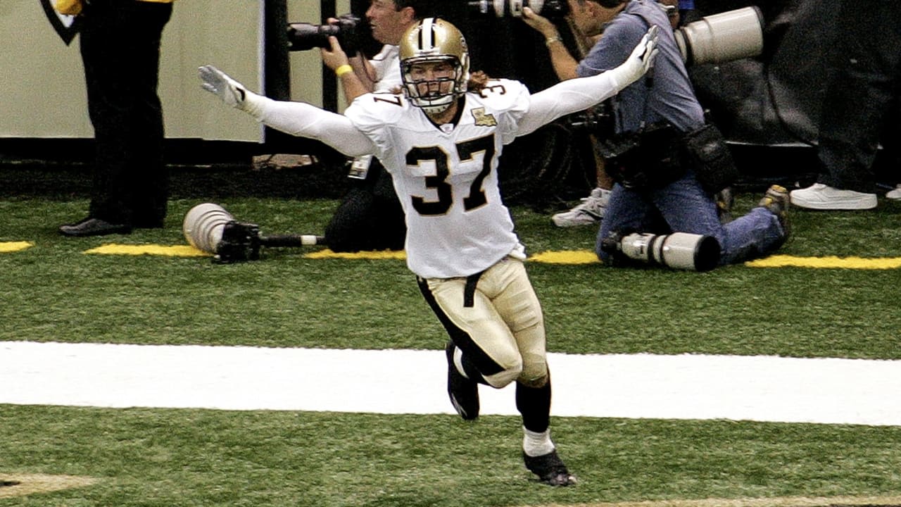 Retired Saints safety Steve Gleason receives Arthur Ashe Courage Award at The ESPYS for his work on ALS awareness