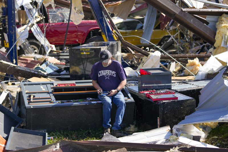 2 children among 15 dead after severe weather roars through Texas, Oklahoma, and Arkansas