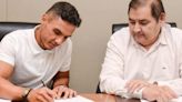 Lucas González estampó su firma como nuevo entrenador de Central Córdoba de Argentina y hay fecha para su debut