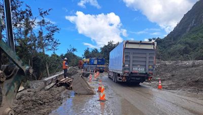 蘇花崇德段下午2時搶通 公路局「太空包」先擋土石流