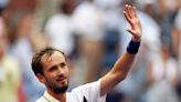 Medvedev sobrevive al calor, destroza a Rublev y podría medirse con Alcaraz en las semifinales del US Open