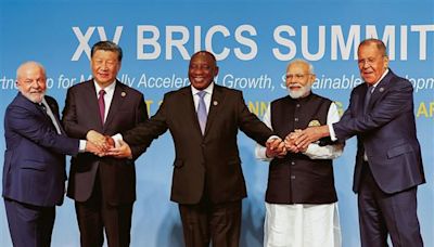 Russia, China keen on rapid BRICS expansion to counter West