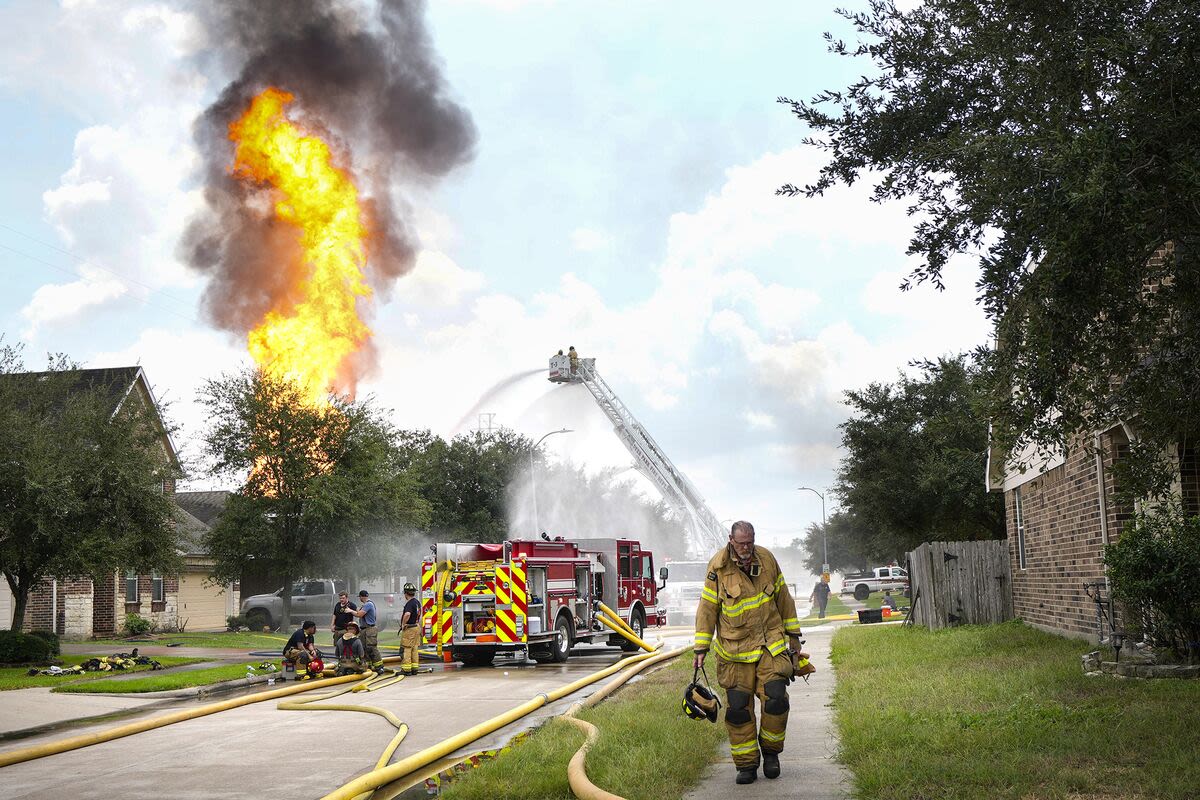 Houston-Area Blaze Caused by SUV Hitting Pipeline, Officials Say