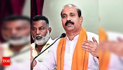 Former Udupi MLA Raghupathi Bhat Wants to Be Active in Electoral Politics | Mangaluru News - Times of India