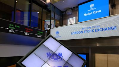 London stocks gain on optimism ahead of UK inflation data, cenbank decision