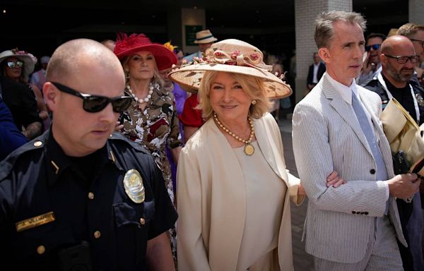 See celebrities on the red carpet at Kentucky Derby 150. Jimmy Fallon, Wyonna Judd & more