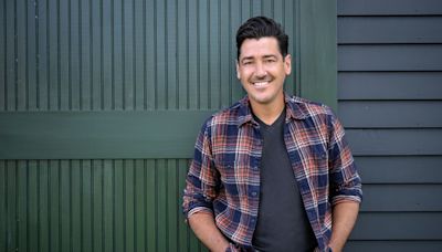 Jonathan Knight Admits He's "Very Disappointed" by 'Farmhouse Fixer: Camp Revamp' Progress