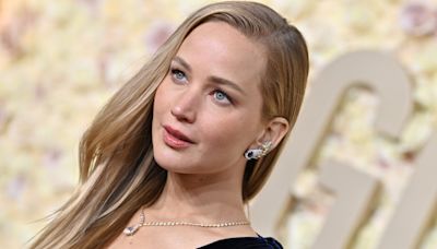 Jennifer Lawrence Hops Aboard the Baggy Denim Train