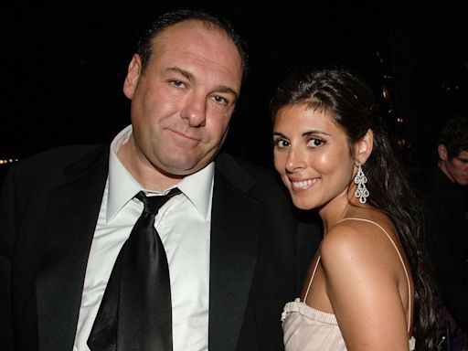 Jamie-Lynn Sigler says 'Sopranos' dad James Gandolfini 'donated to MS organizations constantly for me'