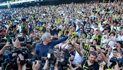 Debut de Mourinho con el Fenerbahçe será ante Lugano en la clasificación a la Liga de Campeones