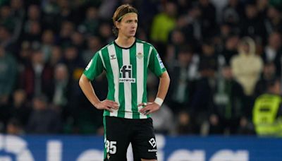 Canterano del Betis queda en coma inducido tras un accidente doméstico - La Tercera