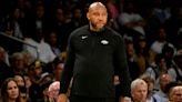 Los Lakers despiden al entrenador Darvin Ham después de dos temporadas