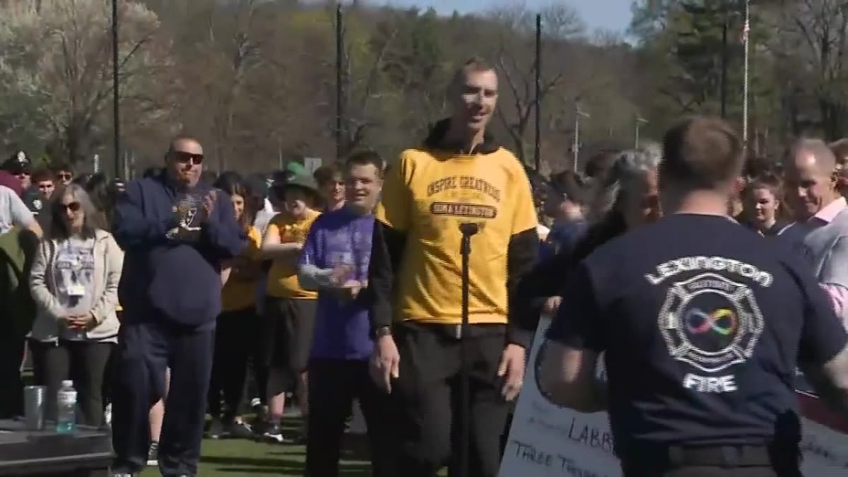 Zdeno Chara joins Special Olympics athletes at event in Lexington - Boston News, Weather, Sports | WHDH 7News