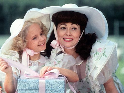 Faye Dunaway was reluctant to film infamous 'Mommie Dearest' hanger scene