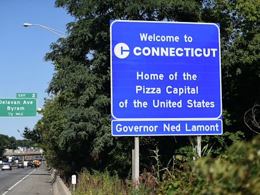 'Late Show' host Stephen Colbert mocks CT's new highway signs: 'Nothing means anything anymore'