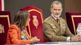 Margarita Robles se unirá a Felipe VI de último momento en su viaje por los países bálticos para no dejarlo solo por primera vez