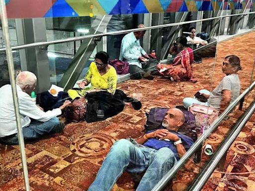 Delhi-San Francisco flight takes off after 30-hourr delay | Delhi News - Times of India