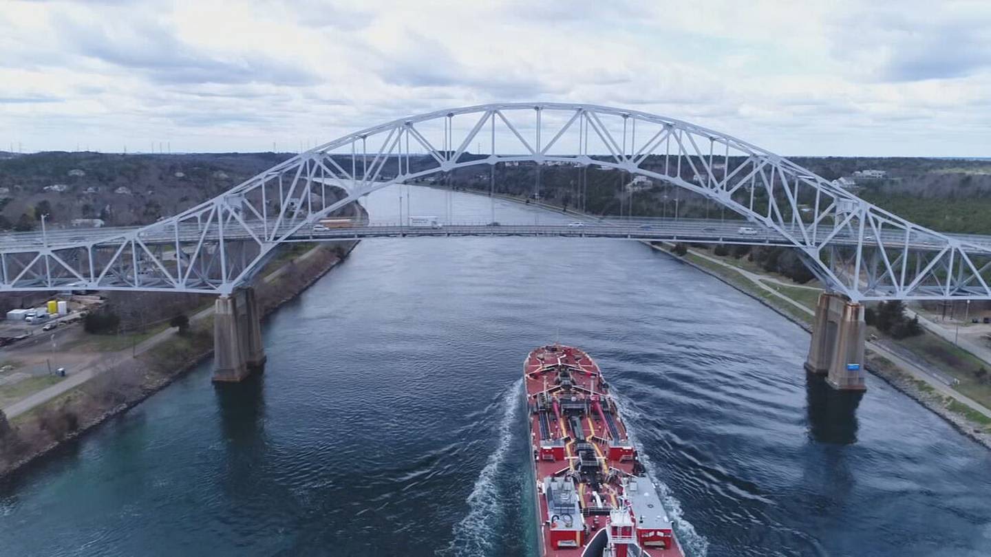 Deadly crash on Sagamore Bridge snarls traffic heading to Cape Cod