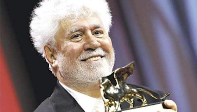 ALMODÓVAR CUMPLE 75 AÑOS, CON UN LEÓN DE ORO Y UN PREMIO DONOSTIA