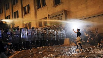 Borrell condena la represión de las protestas en Georgia contra la 'Ley de influencia extranjera'