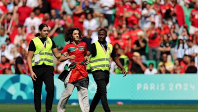 Organização de Paris-2024 relativiza incidentes em jogo entre Argentina e Marrocos no futebol