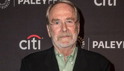 Martin Mull, Comic Actor of ‘Clue,’ ‘Roseanne’ and ‘Arrested Development,’ Dies at 80