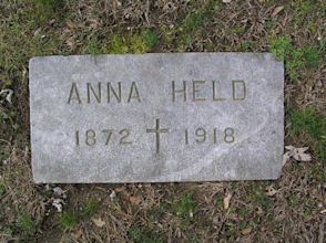 Anna Held