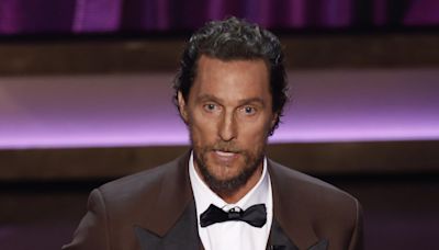 Matthew McConaughey comparte fotografía donde aparece irreconocible
