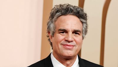 Mark Ruffalo's 23-year-old son could be his dad's clone in new photos