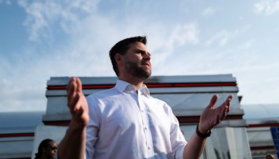 JD Vance awkwardly crosses tarmac to confront Air Force Two