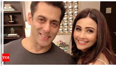 Salman Khan’s film sets like a ‘Resort,’ Says 'Jai Ho' co-star Daisy Shah | Hindi Movie News - Times of India