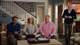 'Modern Family' stars reunite in WhatsApp ad discussing blue vs. green text bubble users