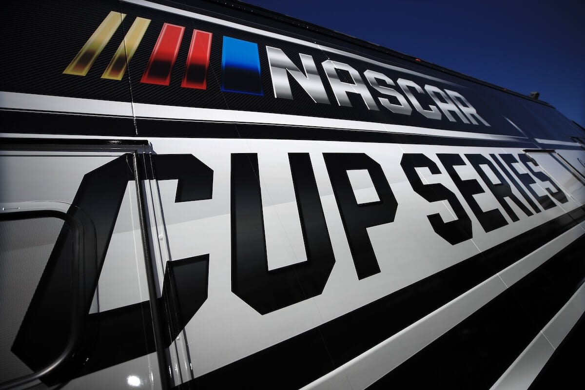 NASCAR Cup Series teams sign charter agreement extension, minus 2 holdouts