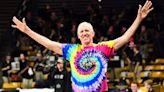 'The best of us.' How teammates, rivals and more are remembering UCLA and NBA legend Bill Walton