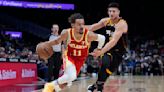 Young logra 32 puntos y 15 asistencias; Hawks se imponen 129-120 a Suns